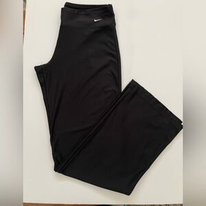 Nike Black yoga pants/ flare leggings